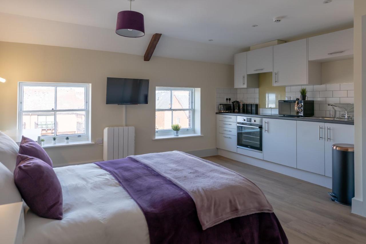 Isabella House - Hereford City Centre Aparthotel, By Rentmyhouse エクステリア 写真