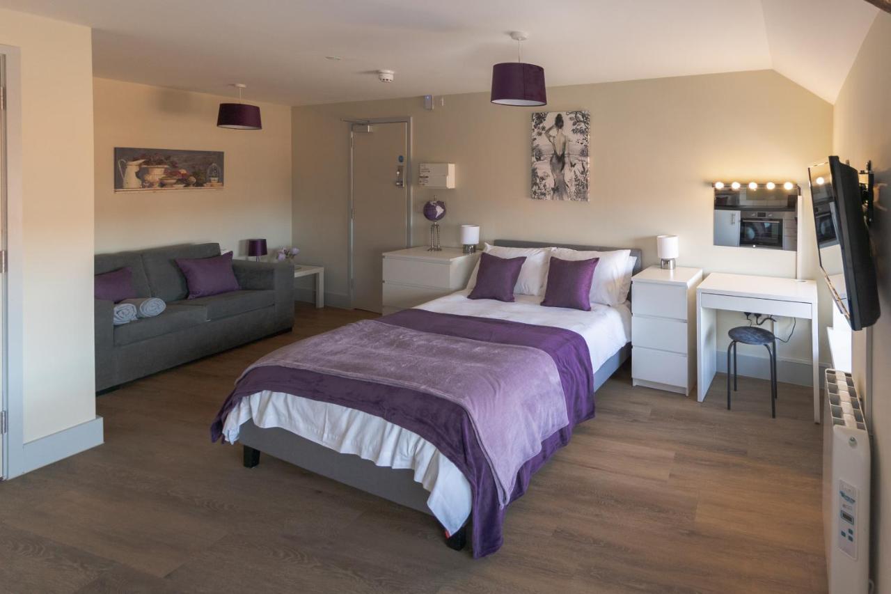 Isabella House - Hereford City Centre Aparthotel, By Rentmyhouse エクステリア 写真